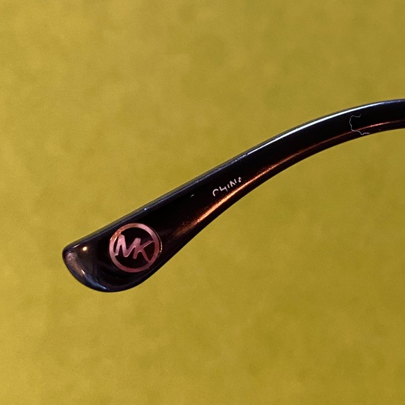 COPY - Michael Kors Sunglasses - Picture 5 of 5